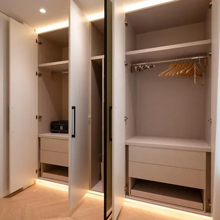 Carrera De La Virgen Boutique Ii Appartement