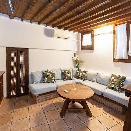Woody - Loft Type - Perfect For Couples Apartment Granada