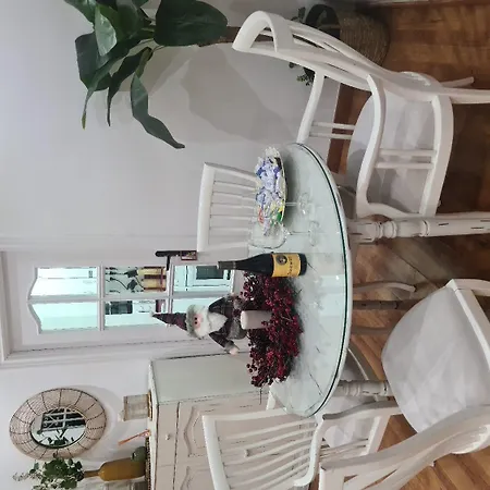 Suspiro Penthouse 302 By Florentia Homes *
