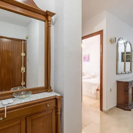 Dreaming Dona Luisa - Free Parking Apartment Granada