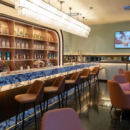 格拉纳达巴塞罗国会酒店