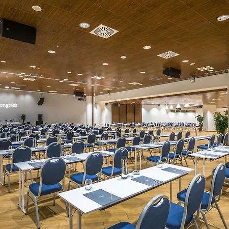 格拉纳达巴塞罗国会酒店