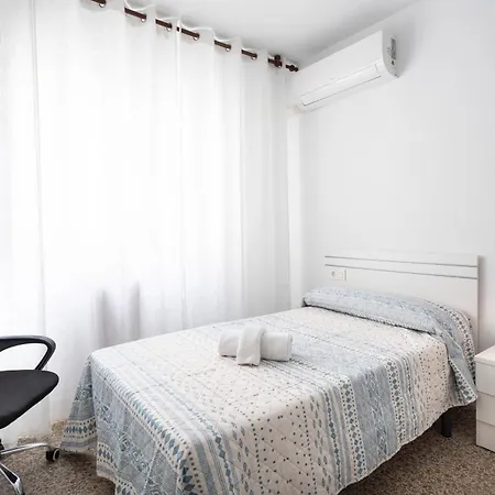 Apartamento Atico Einstein En Pleno Centro De Granada