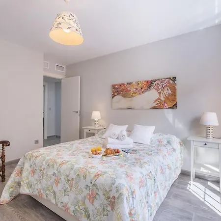 Luxury Reino De Apartment Granada