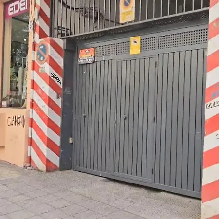 Dreaming Dona Luisa - Free Parking Granada