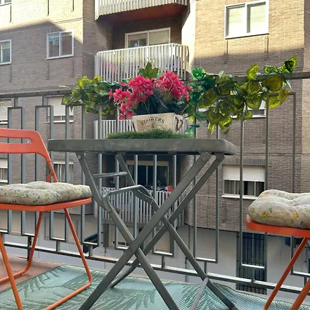 Céntrico Piso Con Aparcamiento Apartamento *