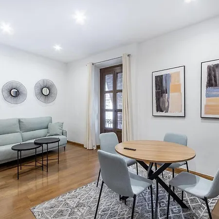 Luxury Reina Isabel Apartment *