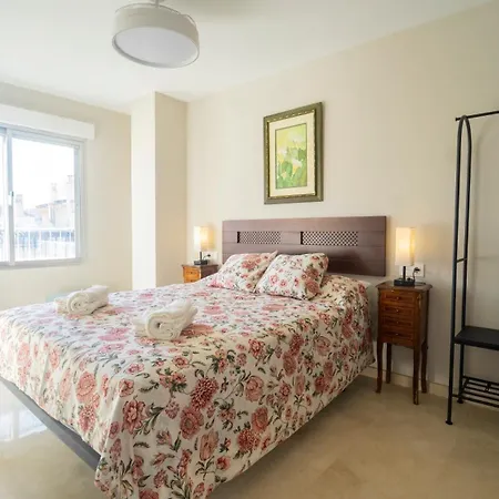 Apartamento H&h Ganivet Center