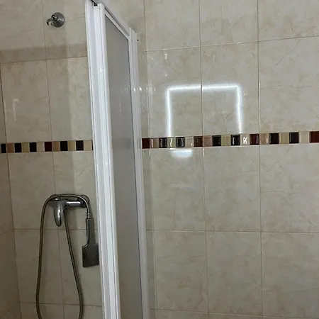 Alhamar Apartamento *