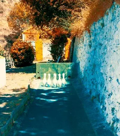 Cueva Acequia De La Alhambra * Granada