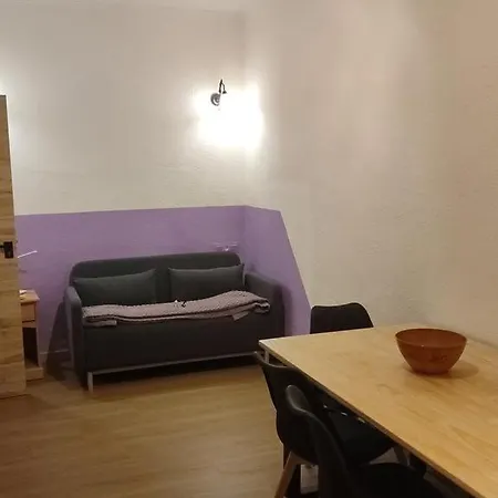 En El Centro De Excelente Ubicacion Granada