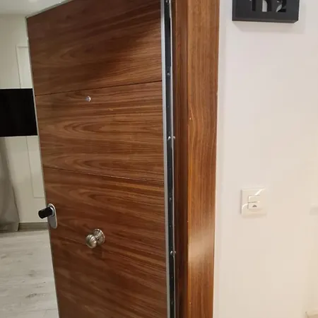 Suspiro 102 Cosmopolitan Loft Apartment
