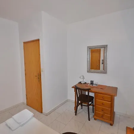 Residencia Ziri *