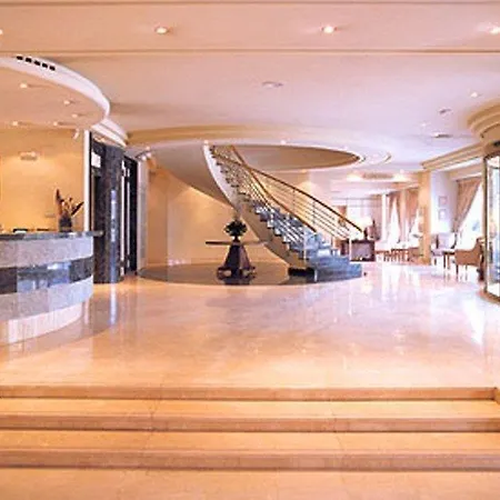 Rallye Hotel 4*