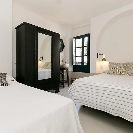 ゲストハウス La Almohada