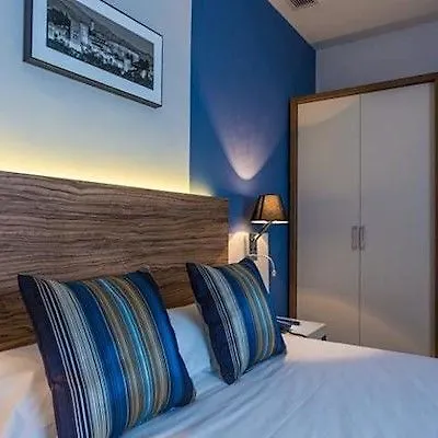 Dwo Urban 4*
