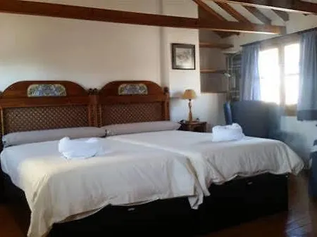 Casa Del Aljarife Pensión 3*