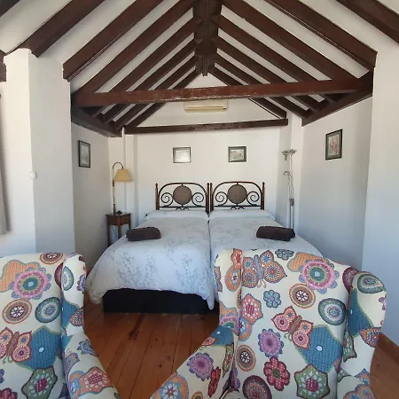 Casa Del Aljarife Pensión 3*