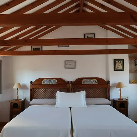 Casa Del Aljarife Pensión 3*