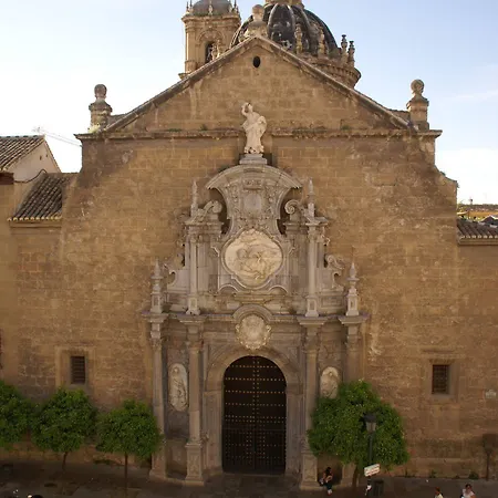 Oyo Fonda Sanchez 2*